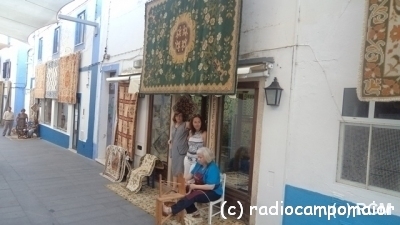 arraiolos_tapeteira_na_rua